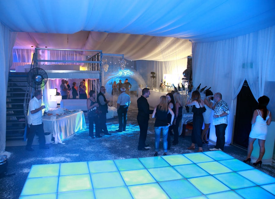 Ice party Taylored To Suit ice-party-taylored-to-suit